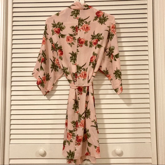 Pink Floral Posy Robe - Picture 5 of 5